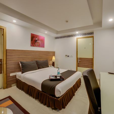 Hotel Townhouse Oak Safdarjung Nuova Delhi Esterno foto