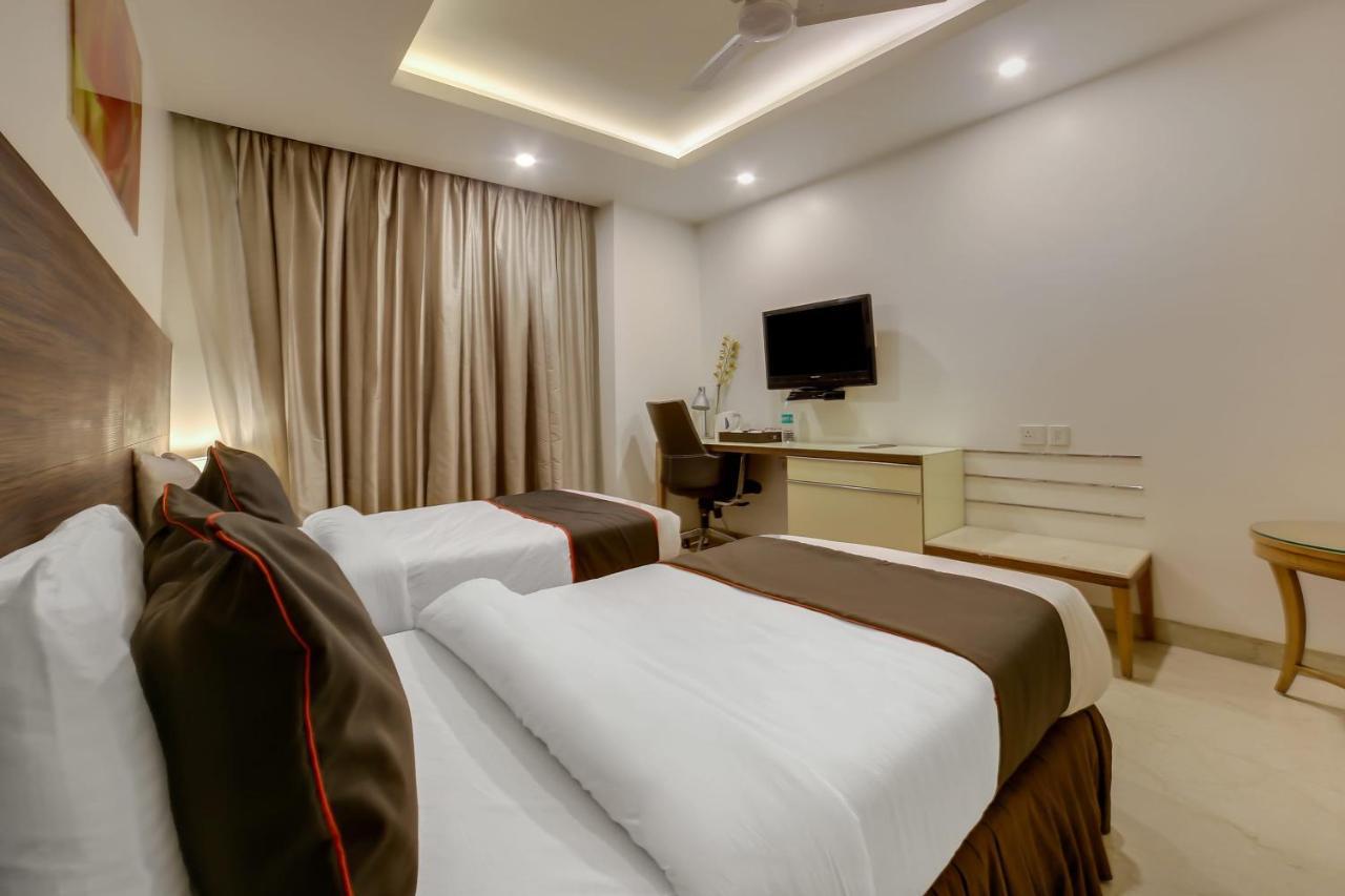 Hotel Townhouse Oak Safdarjung Nuova Delhi Esterno foto