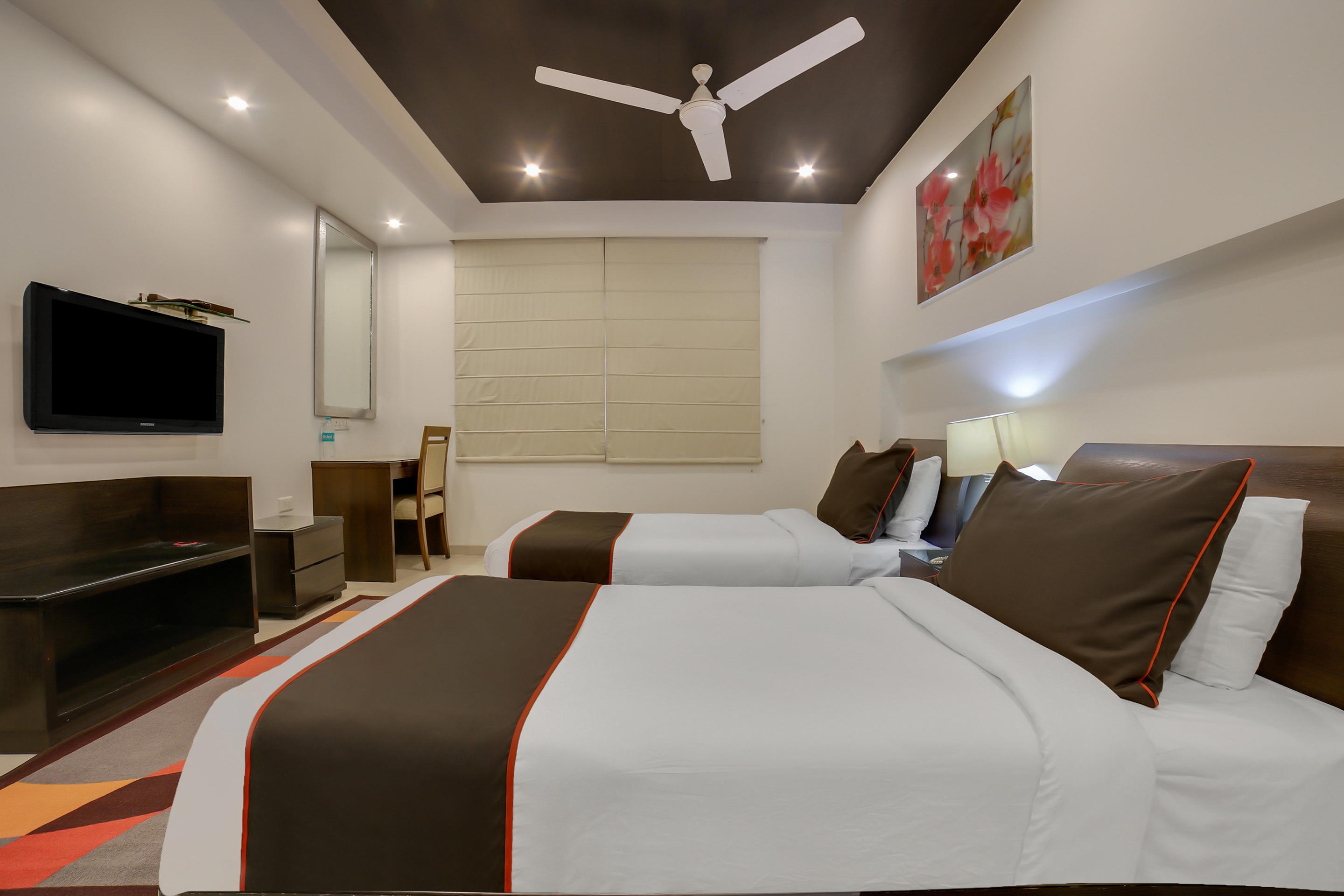 Hotel Townhouse Oak Safdarjung Nuova Delhi Esterno foto