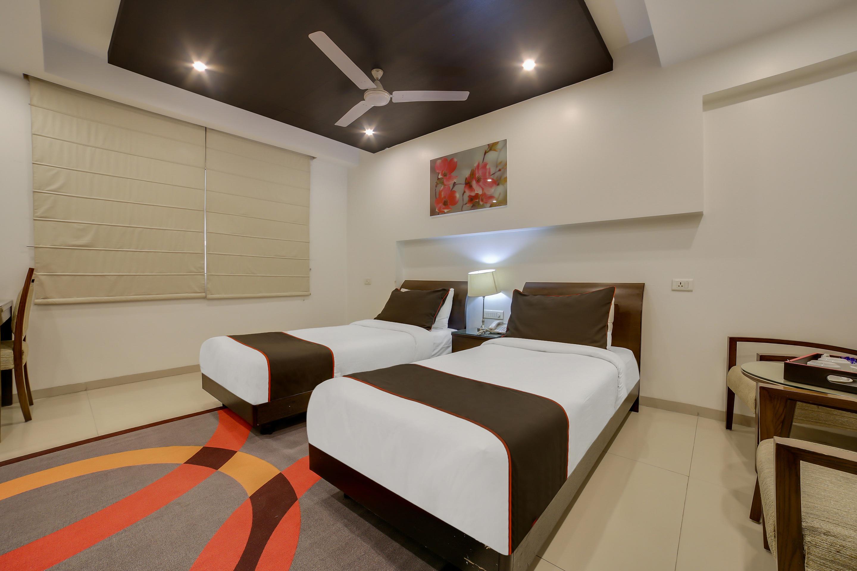 Hotel Townhouse Oak Safdarjung Nuova Delhi Esterno foto